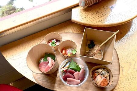 　『奥京都で味わうマグロの旅「丹後あかまつ号」運行』で提供される都まぐろのコース ※イメージ（２月１１日／プレスツアーにて）