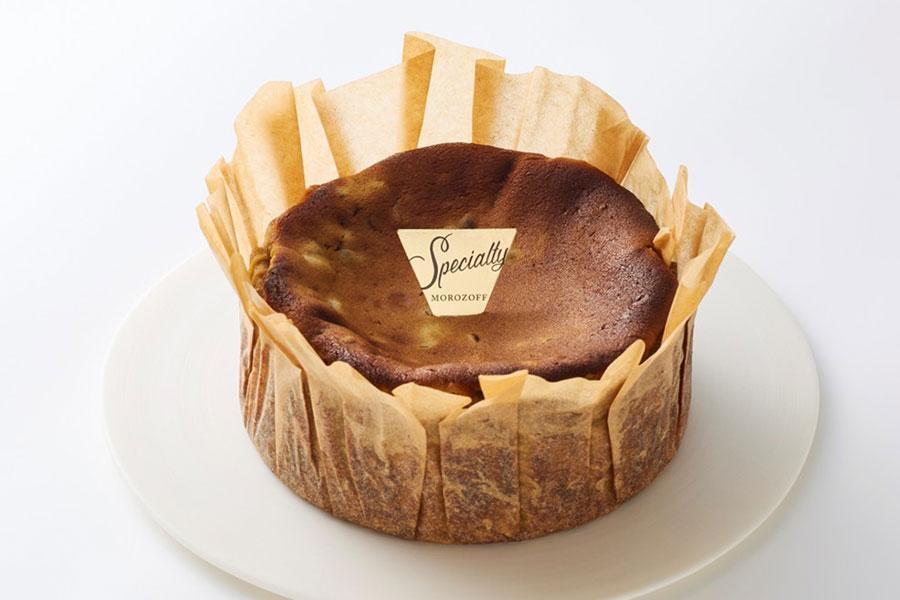 　モロゾフ新作スイーツ「クリームリッチチーズケーキ（ほうじ茶＆あずき）」（１６２０円）