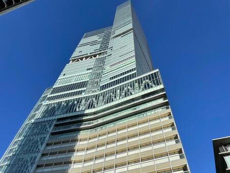 あべのハルカス外観（2022年8月 Lmaga.jp撮影）