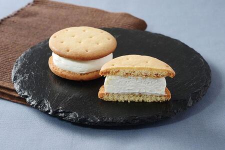 　ローソンから「しっとり・ほろほろ食感」の新作スイーツが登場