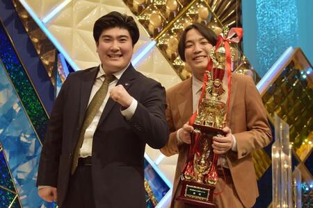 『第55回 NHK上方漫才コンテスト』で優勝した例えば炎（3月20日／Lmaga.jp撮影）