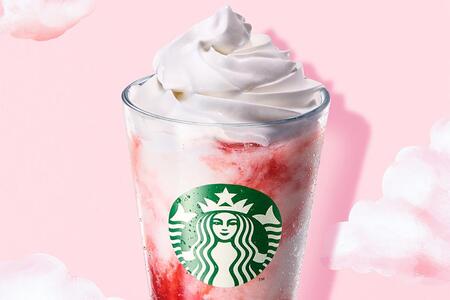 　「スターバックス ストロベリー フラペチーノ」（Ｔａｌｌサイズのみ、持ち帰り６７８円、 店内利用６９０円）