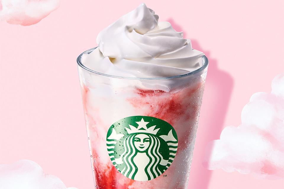 　「スターバックス ストロベリー フラペチーノ」（Ｔａｌｌサイズのみ、持ち帰り６７８円、 店内利用６９０円）