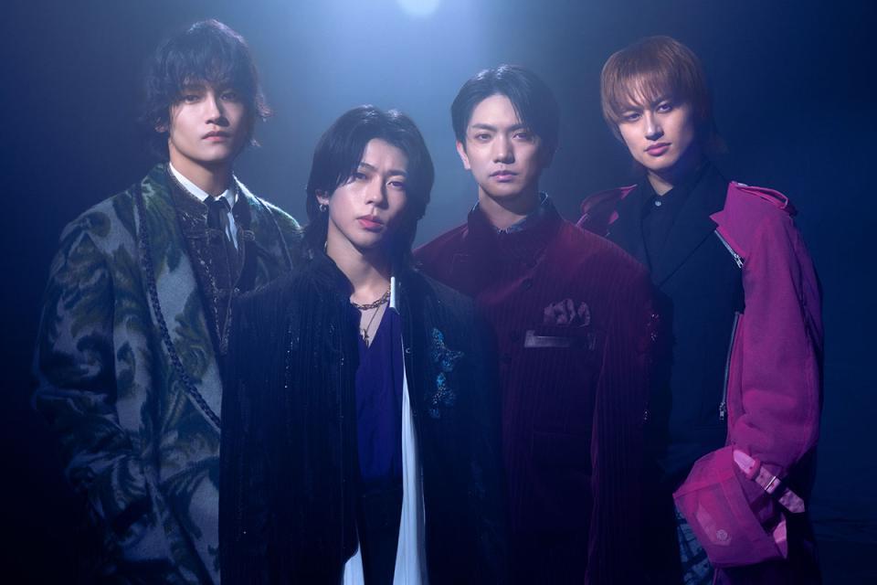 　『おはよう朝日です』の新テーマソングを担当するＡぇ! ｇｒｏｕｐ（左から佐野晶哉、末澤誠也、正門良規、小島健）　©ＡＢＣテレビ