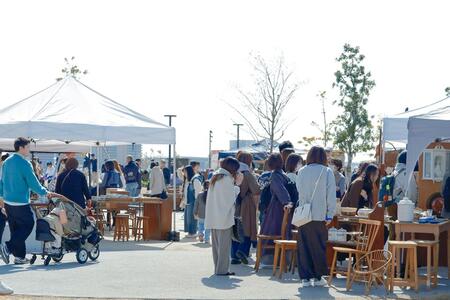 　『神戸蚤の市』第２回開催時の様子