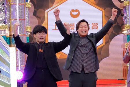 　『第６１回上方漫才大賞』で新人賞を受賞した、ぐろう©カンテレ