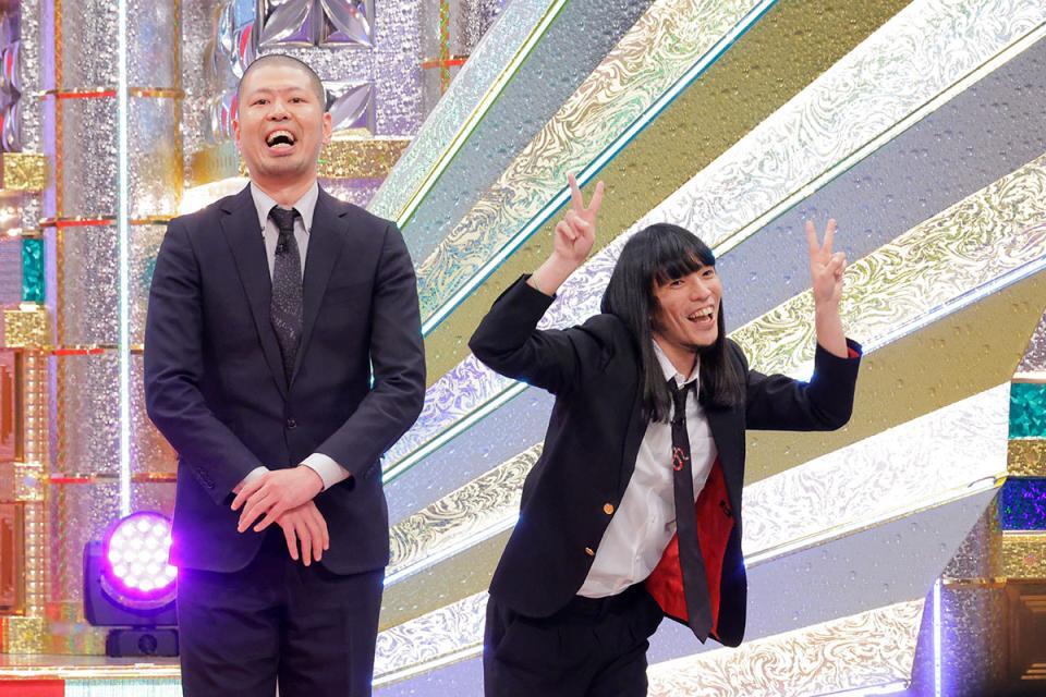 　『第６１回上方漫才大賞』で奨励賞を受賞した、金属バット©カンテレ