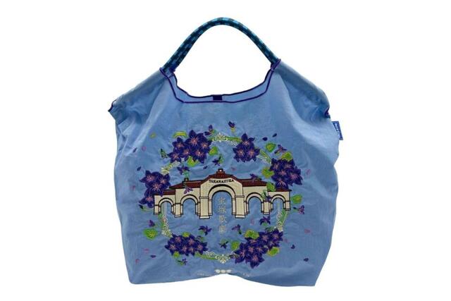 「TAKARAZUKA×Ball＆Chain」「Takarazuka Grand Theater （ブルー）」デザイン（画像提供：宝塚クリエイティブアーツ）