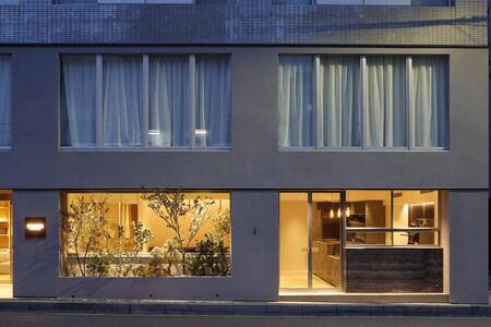 「小川珈琲 清水店」（京都市東山区）の外観。「MUJI BASE KYOTO kiyomizu」の1階にある
