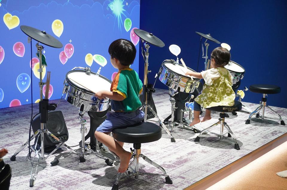 音楽体験型テーマパーク「オトビバ」にサックスも登場