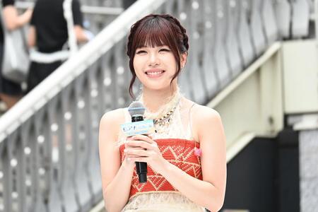 　『モアナと伝説の海』公開前イベントに登場したＭＥ：ＩのＴＳＵＺＵＭＩ（７月２日・道頓堀／Ｌｍａｇａ.ｊｐ撮影）