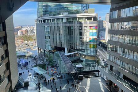 大阪駅すぐの商業施設「グランフロント大阪」