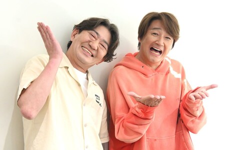 　７月１９日、６２歳になる近藤真彦と、現在５６歳の黒田有。ロケ後の取材は、笑顔が絶えない和やかな雰囲気に
