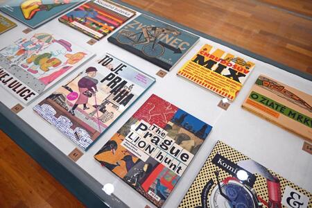 芦屋市立美術博物館にて、展覧会『チェコの絵本の作り方』が、７月１４日から９月２７日の日程で開催