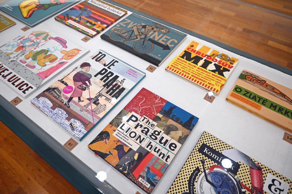 芦屋市立美術博物館にて、展覧会『チェコの絵本の作り方』が、７月１４日から９月２７日の日程で開催