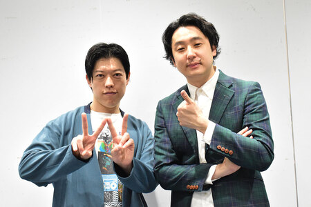 　左から滝音のさすけ、秋定遼太郎（８月９日／よしもと漫才劇場）