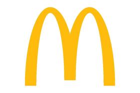 ファストフードチェーン「マクドナルド」では、2024年7月に発売し大人気となった期間限定ドリンクをリニューアルし、8月19日から再販すると発表