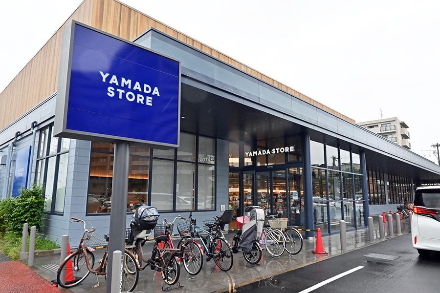 店頭に並ぶ商品は普通のスーパーで見かけないものばかり。一風変わったスーパー「ヤマダストアー」が兵庫県・西宮に登場。その店内に出店したパン屋が話題となっている