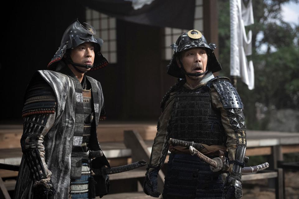 『豊臣兄弟！』第３２回より。大岩山砦が陥落して焦る小一郎（写真左、仲野太賀）に、飄々と話す桑山重晴（写真右、住田隆）　©ＮＨＫ