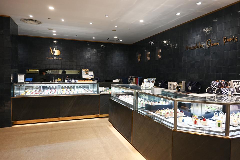 以前の店舗から同じフロア内で移転し、奥に厨房を構えた「マサヒコ オズミ パリ 阪急うめだ本店」（Ｌｍａｇａ.ｊｐ撮影）