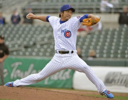 　傘下３Ａアイオワのオクラホマシティーとのダブルヘッダー第１試合の６回に登板し、１回を無安打無失点のカブス・藤川＝デモイン（共同）