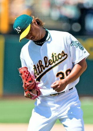 　２シーズンぶりにメジャー登板を果たしたアスレチックス・岡島＝オードットコ・コロシアム（ゲッティ＝共同）