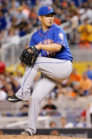 　マーリンズ戦の８回から登板し、１死も取れずに３失点したメッツ・松坂＝マイアミ（ゲッティ＝共同）