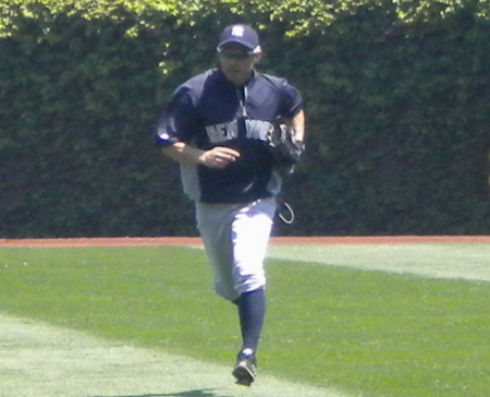 ケガから復帰後初のマルチ安打を記録したヤンキースのイチロー＝シカゴ・リグレーフィールド