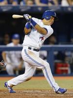 　ヤンキース戦の５回、右前打を放つブルージェイズ・川崎＝トロント（共同）