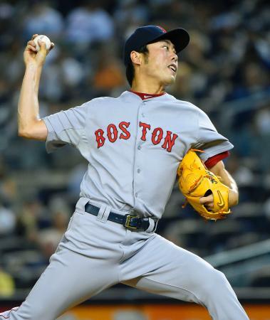 　ヤンキース戦の９回に登板し、１回を１失点だったレッドソックス・上原＝ニューヨーク（共同）