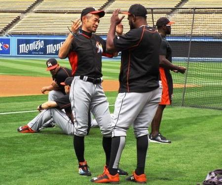 イチロー絶妙バント安打ルースまで４本