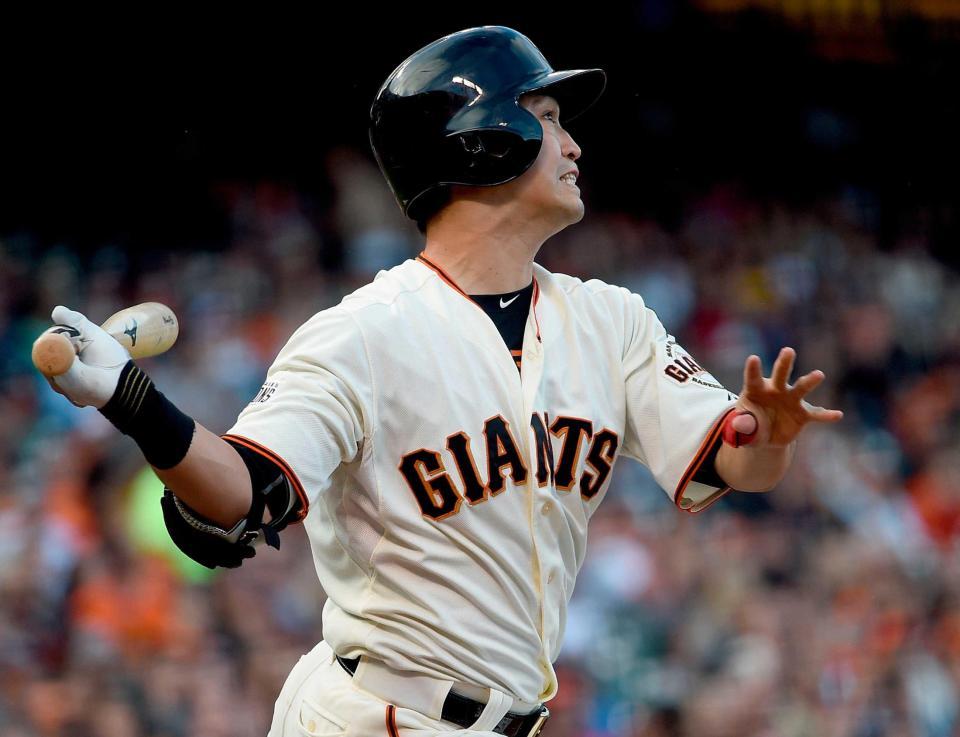 　１回、右前打を放つ青木（ゲッティ＝共同）