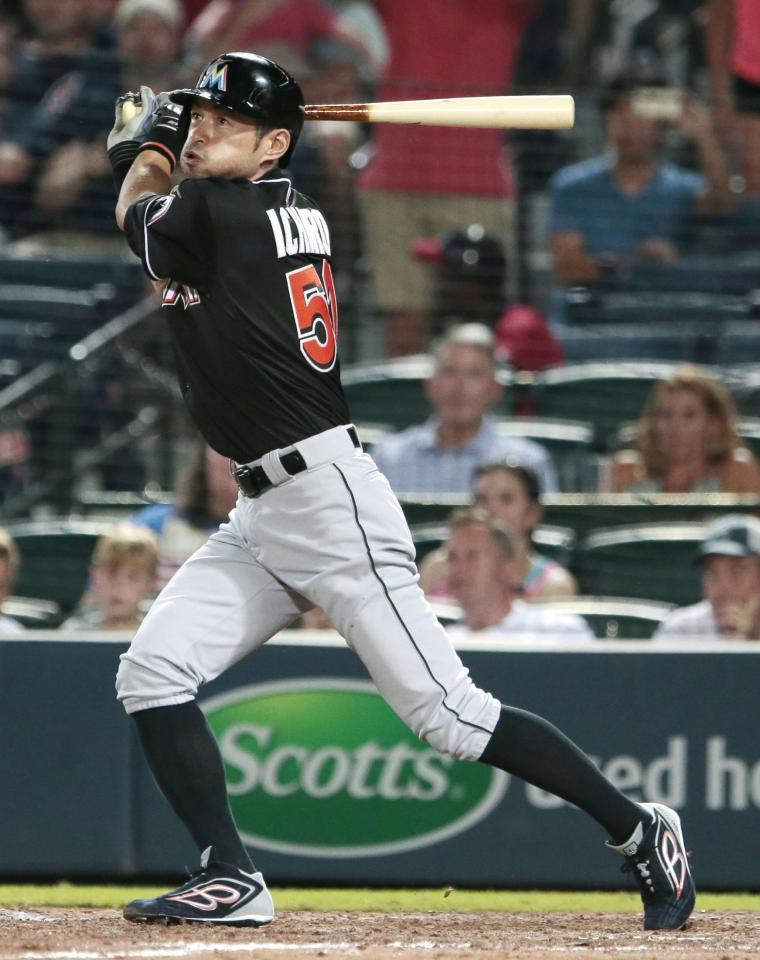 　９回、左飛に倒れるマーリンズのイチロー（共同）