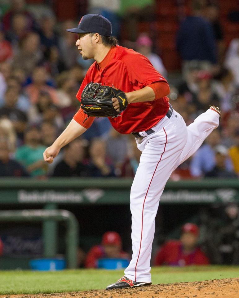 　フィリーズ戦の８回に登板し、１回を１安打無失点のレッドソックス・田沢＝ボストン（ゲッティ＝共同）