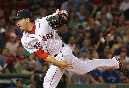 田沢は２／３回を無失点