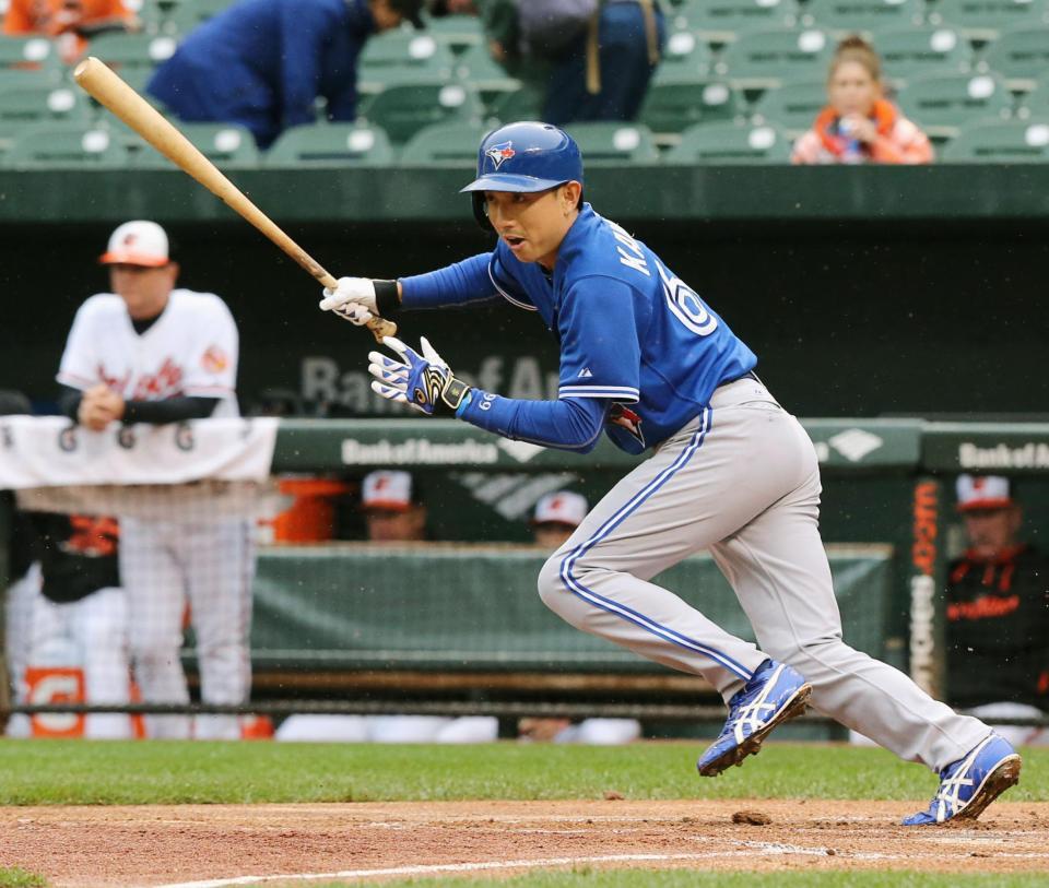 ２回、遊撃内野安打を放つ川崎＝ボルティモア（共同）