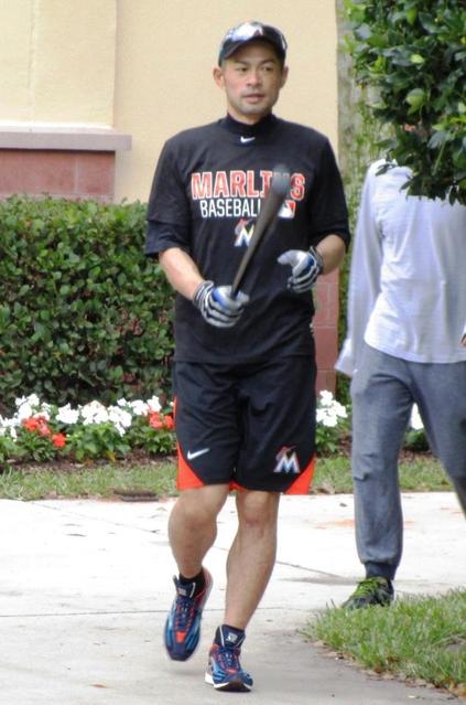 イチロー、２年ぶり黒バットで快音