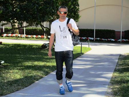 ５日連続で浜田雅功から贈られた直筆Ｔシャツを着て球場入りしたイチロー（撮影・小林信行）