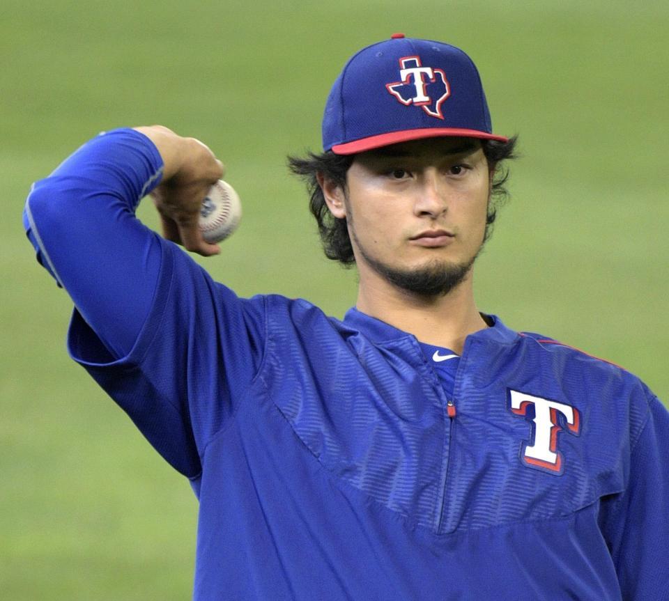 　１１日のキャッチボールで、右肩付近の張りを覚え、１３日の先発を回避したレンジャーズのダルビッシュ