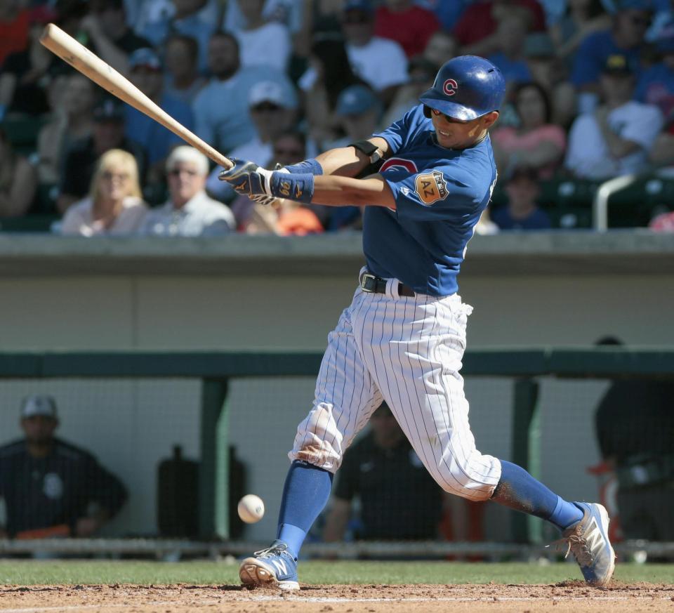 　パドレス戦の６回、内野安打を放つカブスの川崎＝メサ（共同）