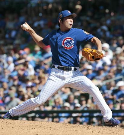 　アスレチックス戦の５回に登板し、１回を１安打無失点のカブス・上原＝メサ（共同）