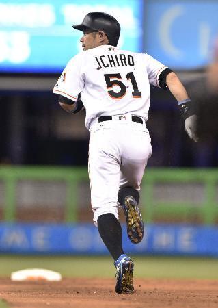 イチローは代打で１打数１安打 田沢は２回を１失点