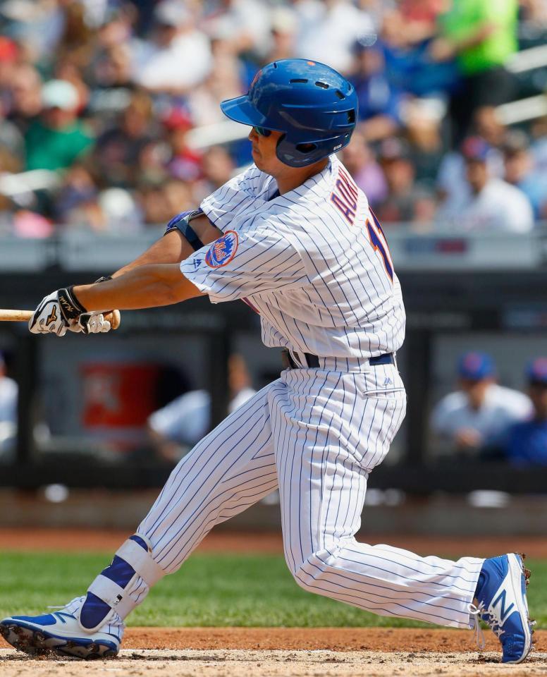 　１回、12試合連続安打となる右翼線二塁打を放ったメッツ・青木