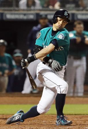 イチローは２打数無安打 ブルワーズ戦