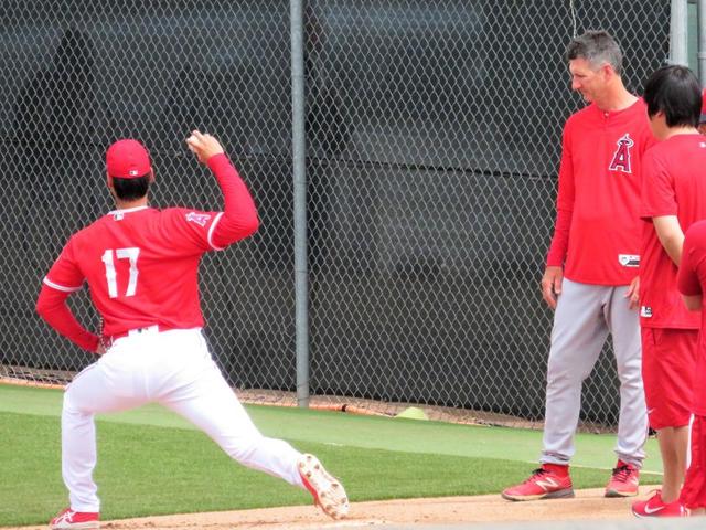 エンゼルス大谷翔平、開幕ローテ入り当確　“ライバル”２投手にマイナー行き通告