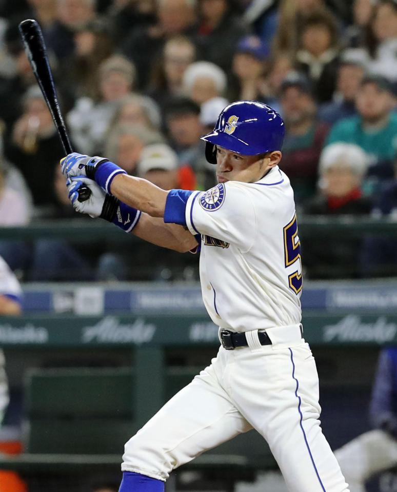 　６回、二ゴロに倒れるマリナーズのイチロー