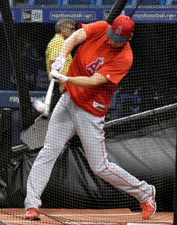 レイズ戦の試合前、打撃練習するエンゼルス・大谷＝セントピーターズバーグ（共同）