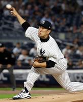 ブルージェイズ戦に先発し、６回を無失点で12勝目を挙げたヤンキース・田中＝ニューヨーク（共同）