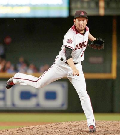 　９回に登板し、日本人メジャー投手のシーズン最多登板記録を７４に更新した平野（共同）