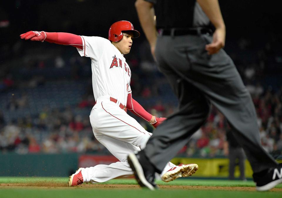 　２回、打者アルシアのとき三盗を決めるエンゼルス・大谷